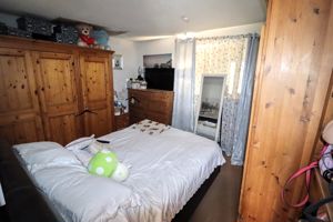 Bedroom- click for photo gallery